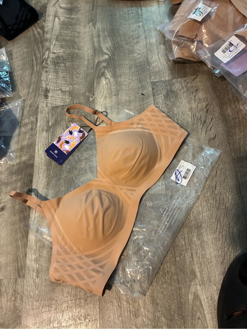 Women’s Honeylove LiftWear Silhouette Bra Sand Size Med New NWT
